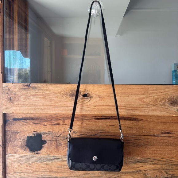 Coach Reversible Crossbody Bag Signature C Jacquard & Leather Flap Style F17332 - Picture 1 of 14